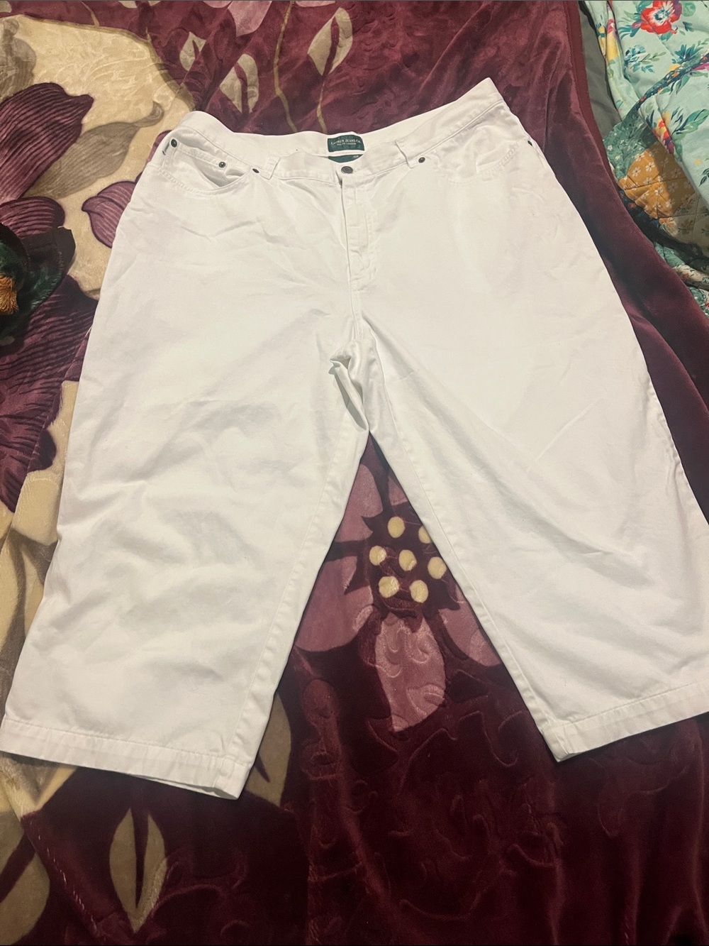 Lauren Jeans Co White Capri length 100% cotton,size 18W